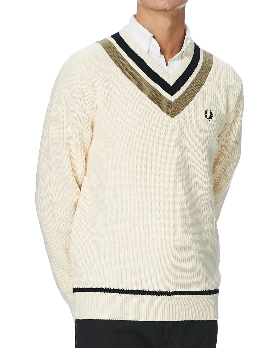 Herre | Gensere | Fred Perry | Striped Knitted V-Neck Jumper Ecru