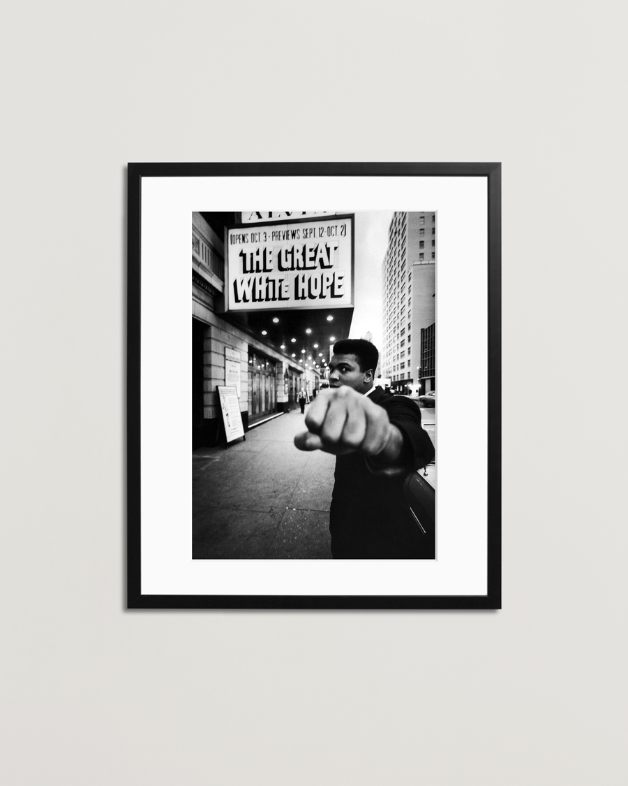 Herre | Bilder | Sonic Editions | Framed Ali On Broadway