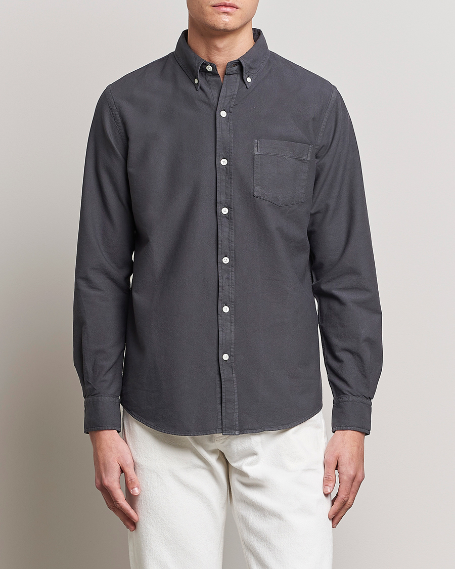 Herre | Basics | Colorful Standard | Classic Organic Oxford Button Down Shirt Lava Grey