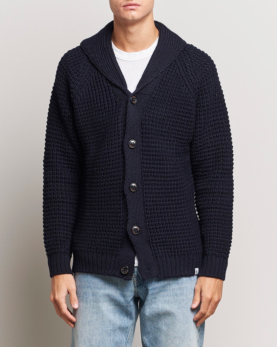 Herre | Gensere | Peregrine | Waffle Wool Shawl Cardigan Navy