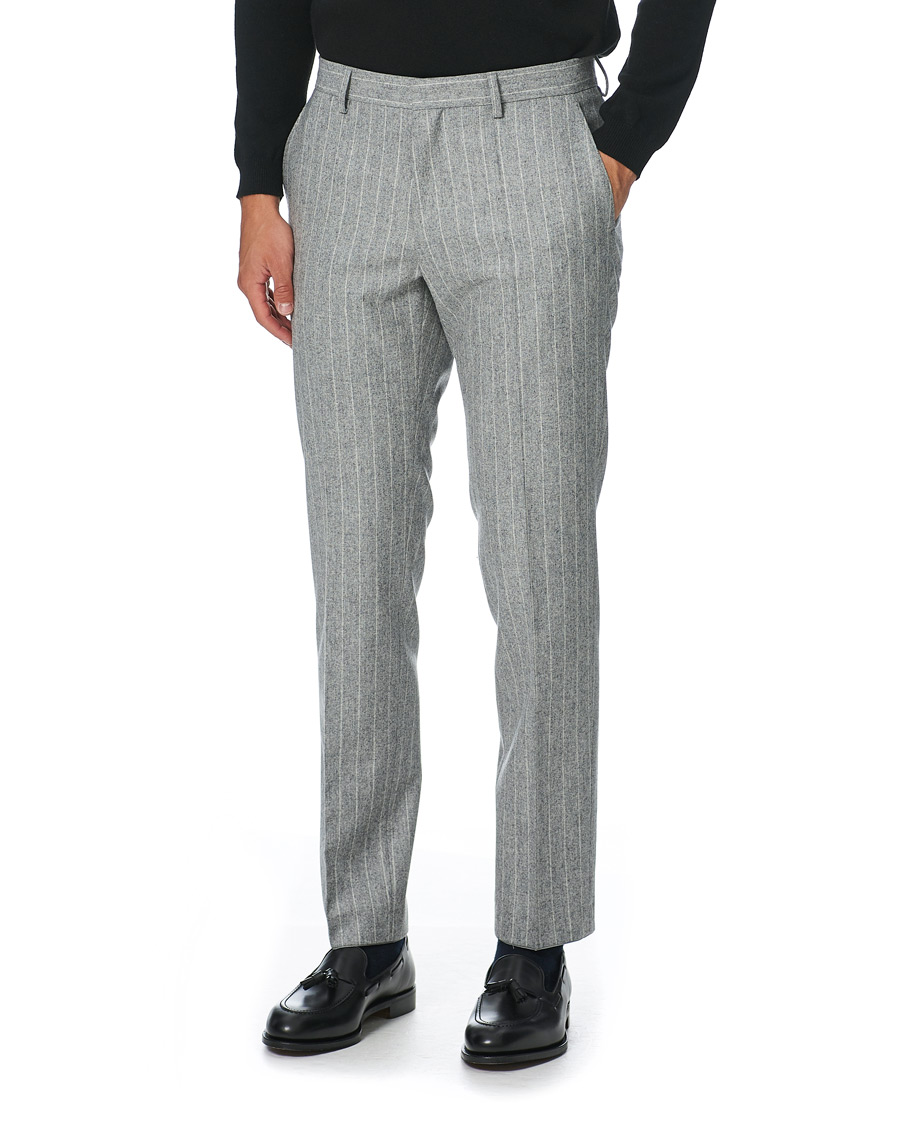 Herre | Dresser | BOSS BLACK | BOSS Huge Wool Peak Lapel Pinstripe Suit Light Grey