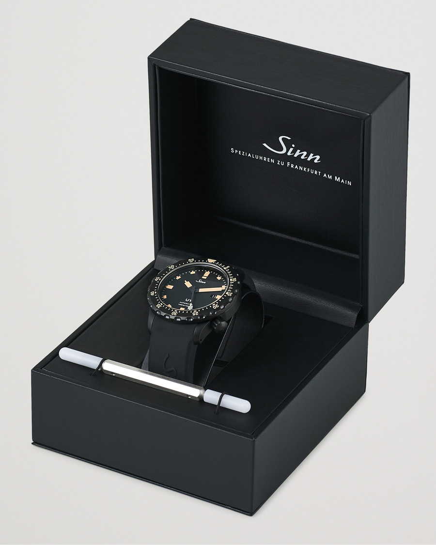Herre | Sinn U1 Black Hard Coating Diving Watch 44mm Black/Ivory | Sinn | U1 Black Hard Coating Diving Watch 44mm Black/Ivory