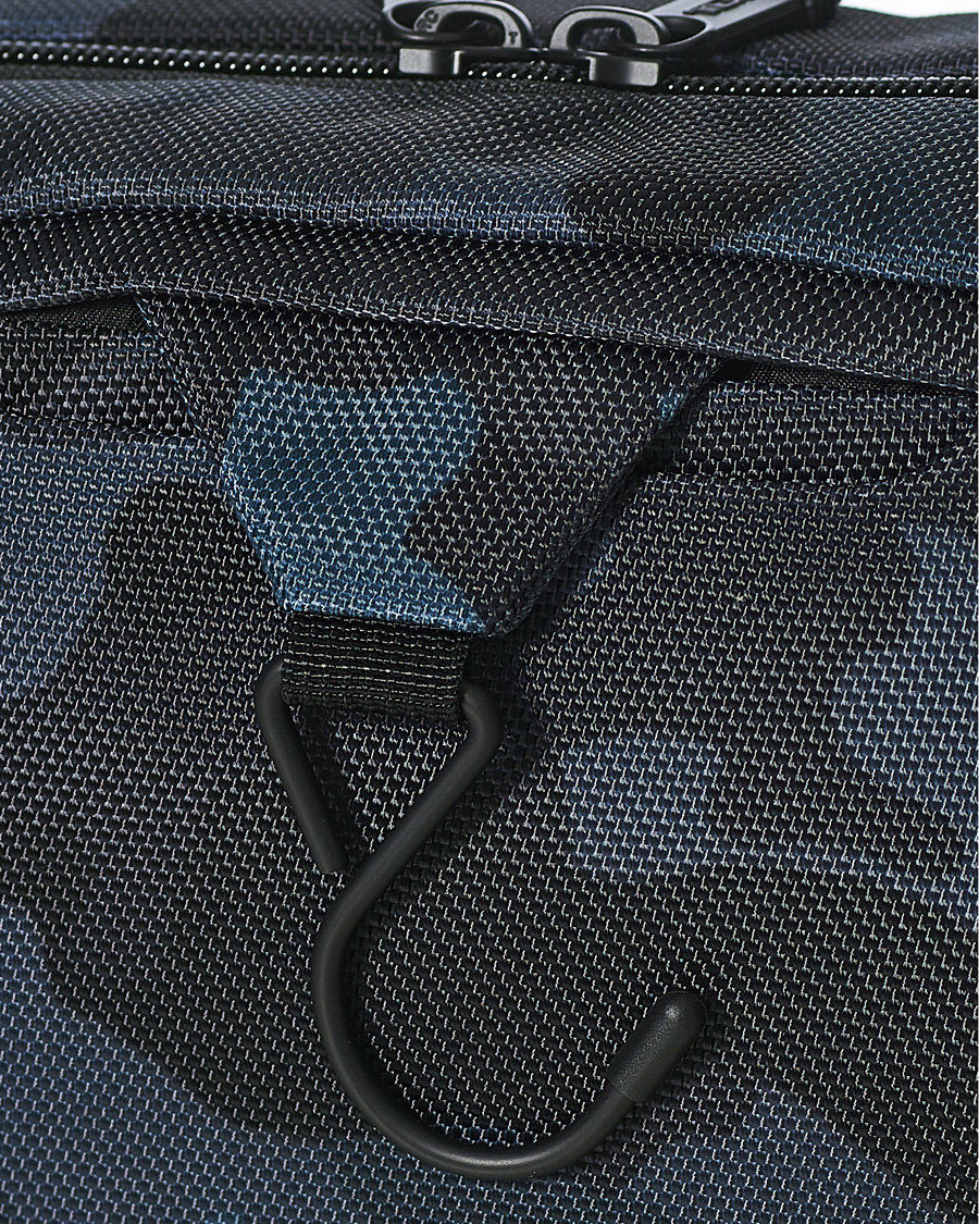 Herre | TUMI Alpha Bravo Reno Travel Kit Navy Camouflage | TUMI | Alpha Bravo Reno Travel Kit Navy Camouflage