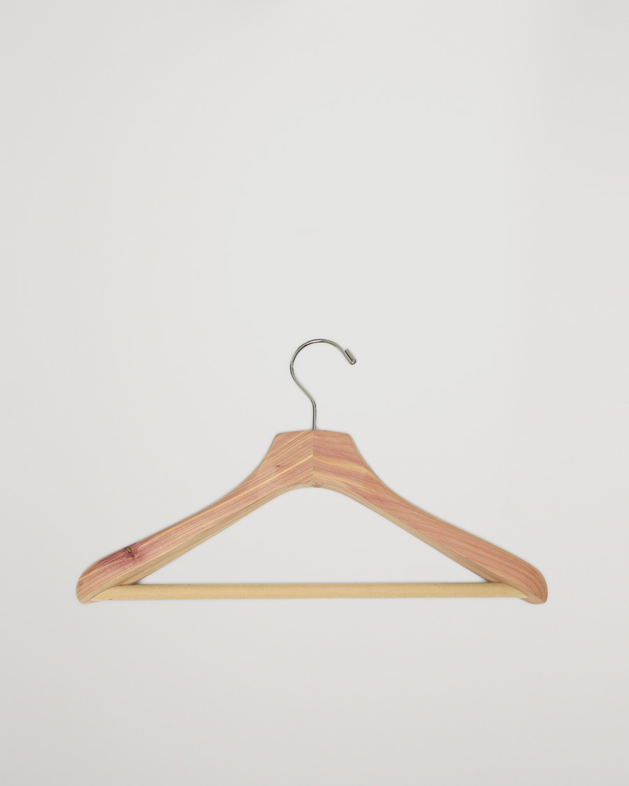 Herre | Care with Carl Cedar Wood Suit Hanger | Care with Carl | Cedar Wood Suit Hanger