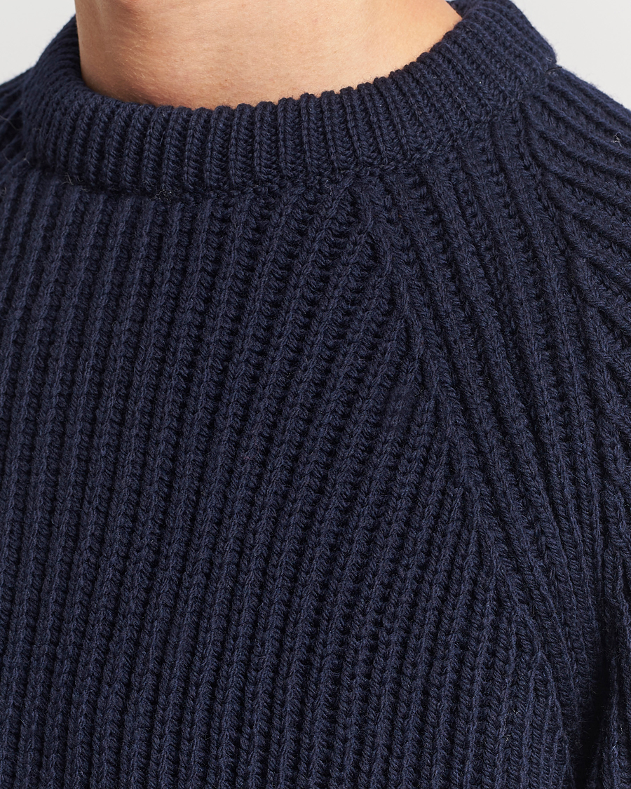Herre | Gensere | Gloverall | Fisherman Rib Chunky Wool Crew Navy
