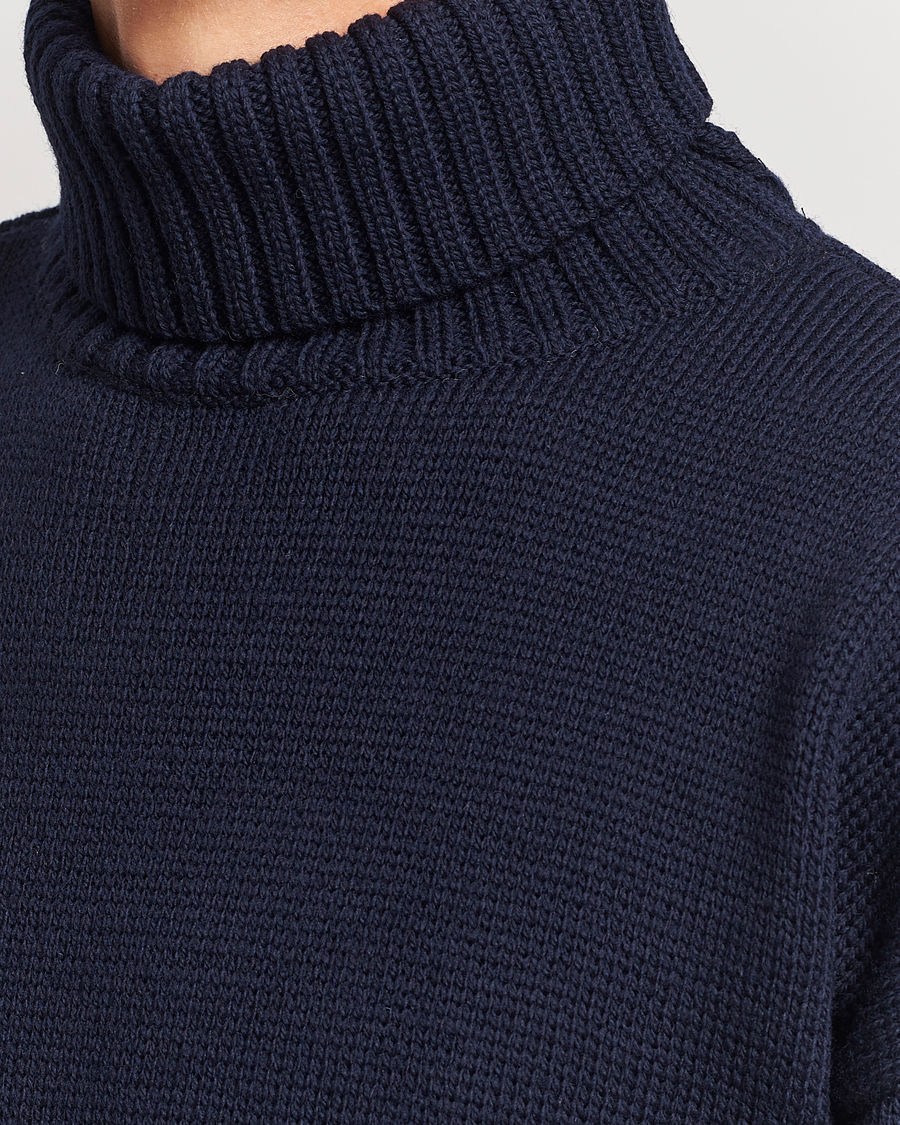 Herre | Gensere | Gloverall | Submariner Chunky Wool Roll Neck Navy