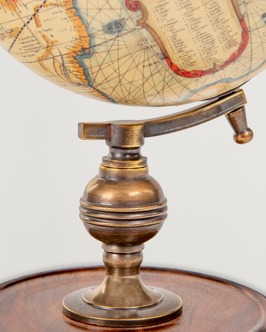 Herre | Pyntegjenstander | Authentic Models | Student Globe