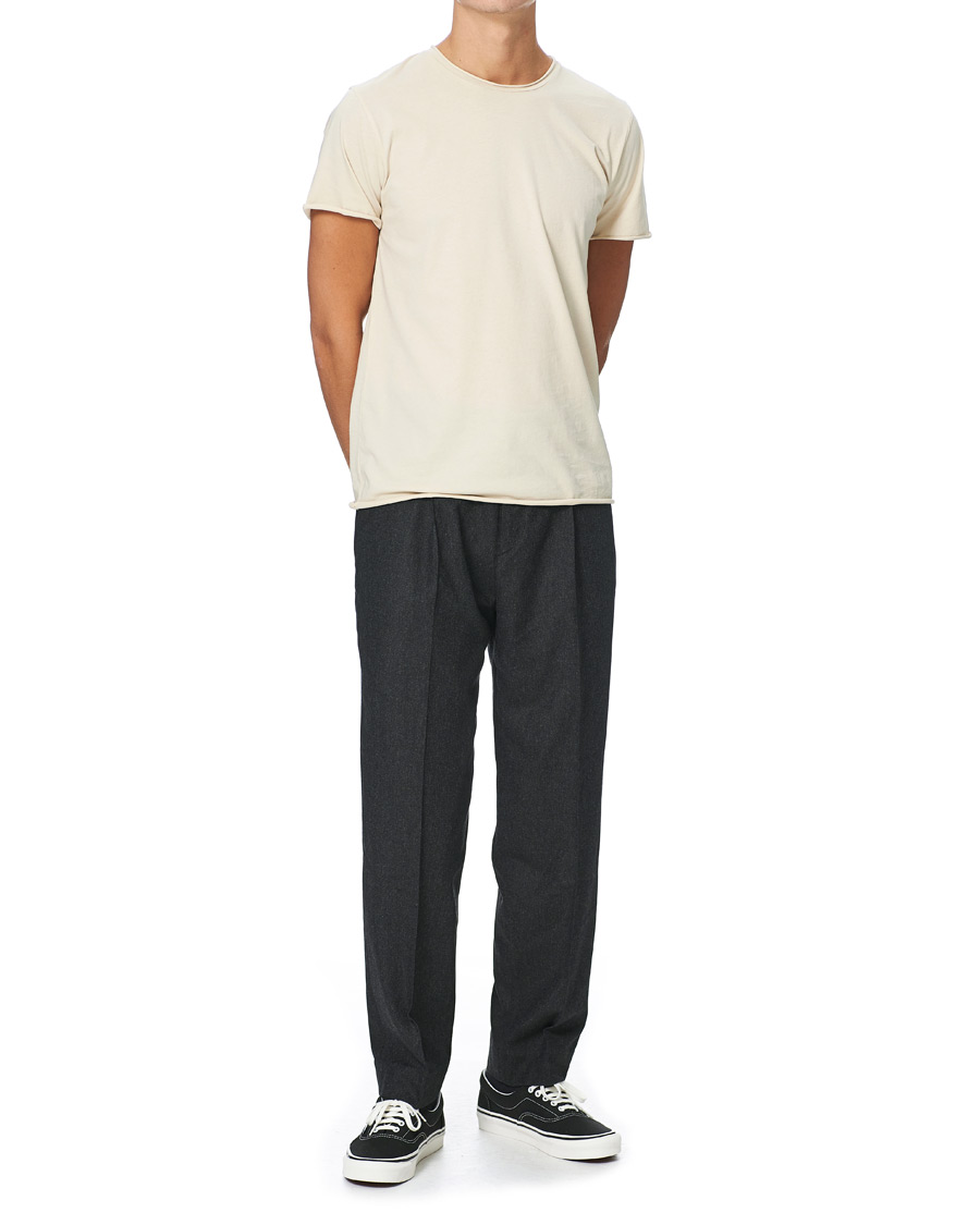 Herre | T-Shirts | Filippa K | Roll Neck Tee Soft Beige