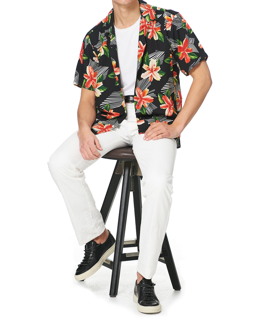 Herre | Skjorter | Gitman Vintage | Rayon Hibiscus Camp Collar Shirt Black/Red