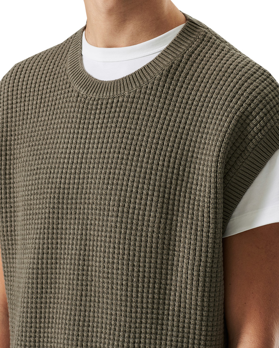 Herre | Gensere | Tiger of Sweden | Clemente Knitted Vest Light Khaki