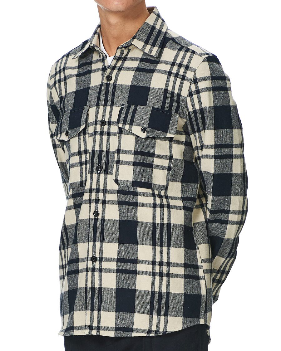 Herre | Skjorter | A Day's March | Cardiff Checked Flannel Shirt Off White/Navy