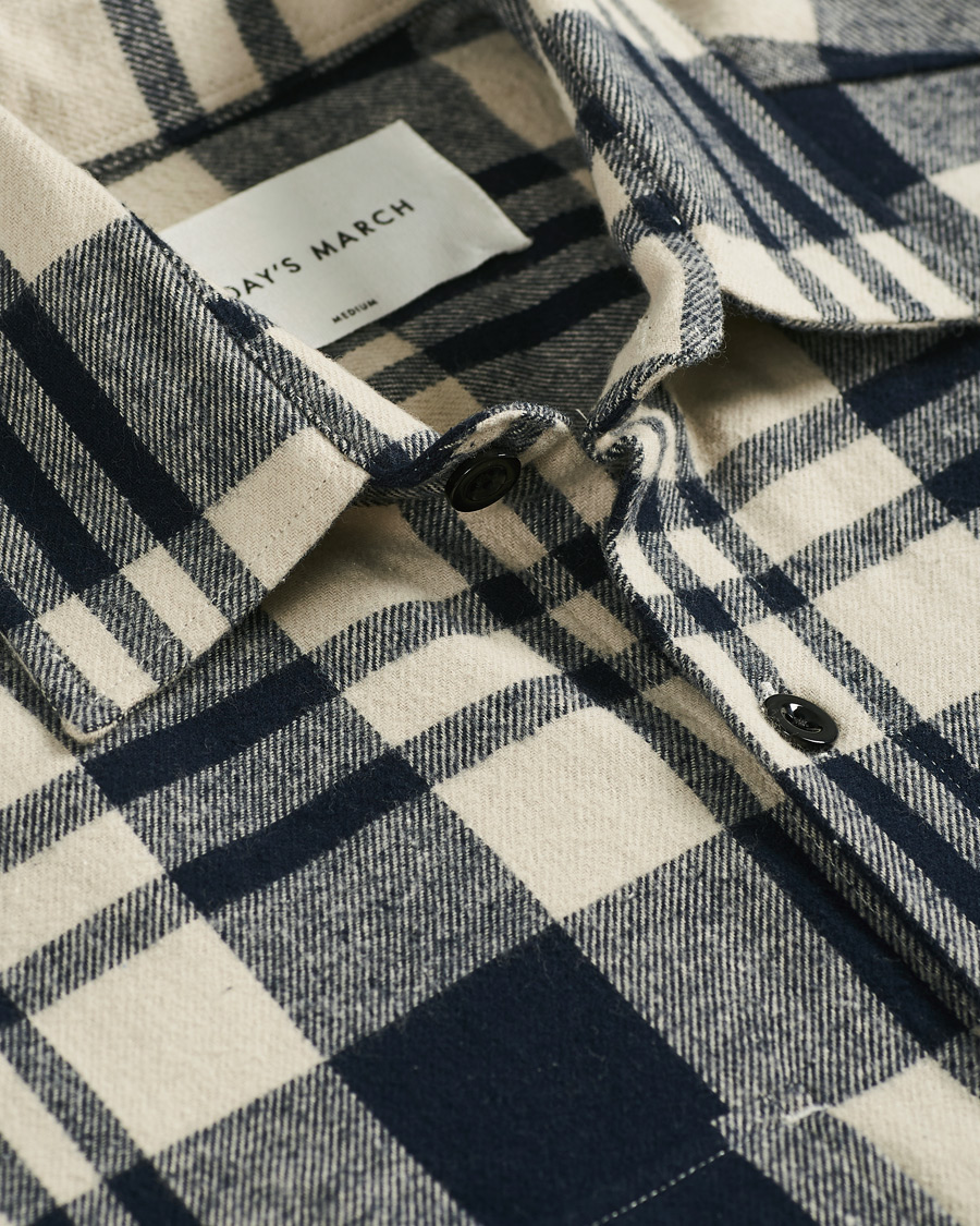 Herre | Skjorter | A Day's March | Cardiff Checked Flannel Shirt Off White/Navy