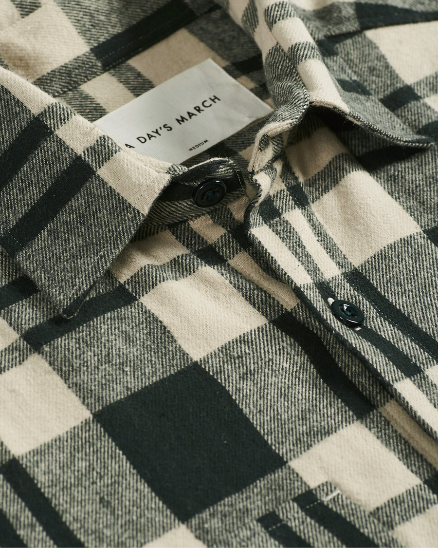 Herre | Skjorter | A Day's March | Cardiff Checked Flannel Shirt Off White/Seaweed