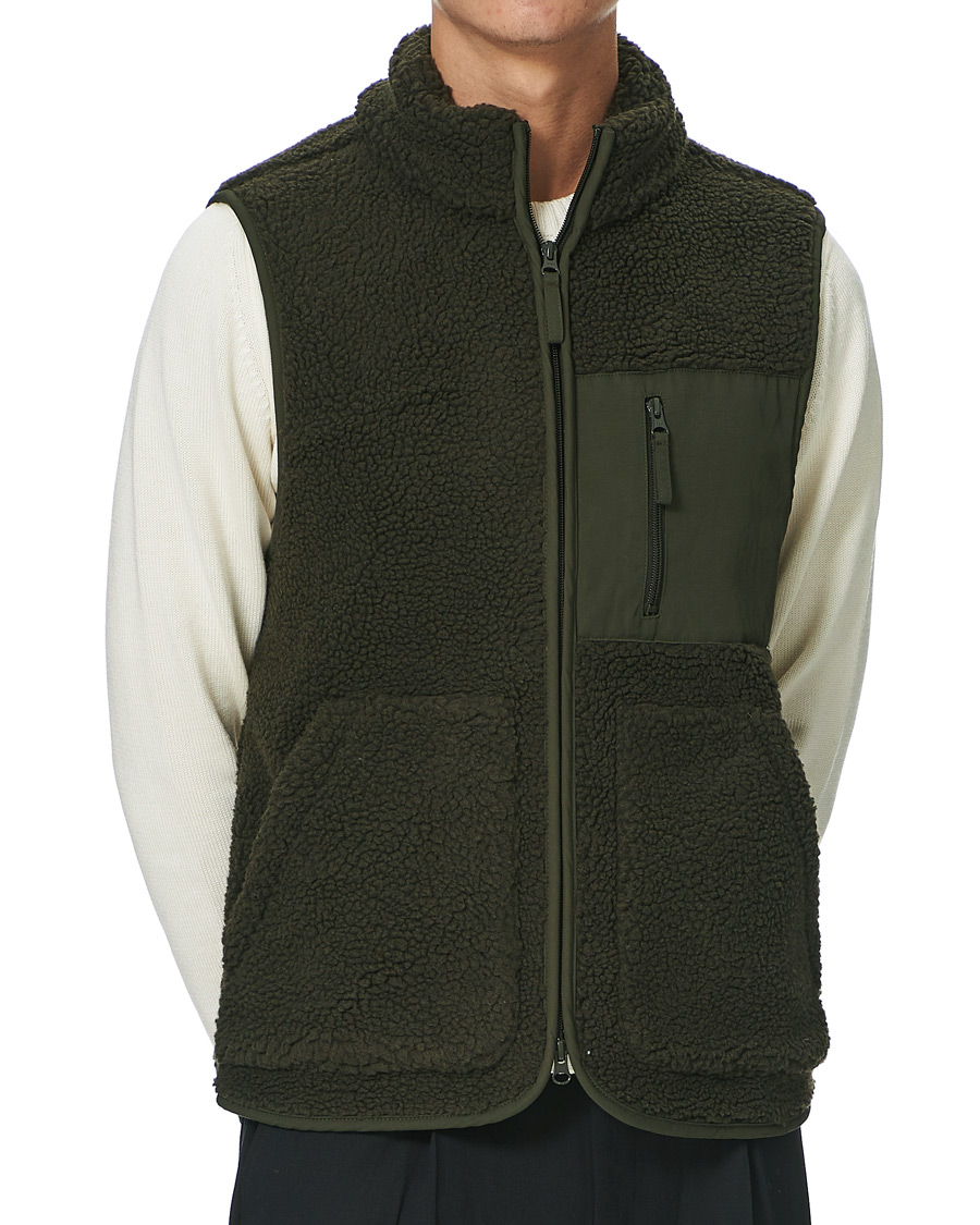 Herre | Gensere | A Day's March | Arvån Recycled Fleece Vest Olive