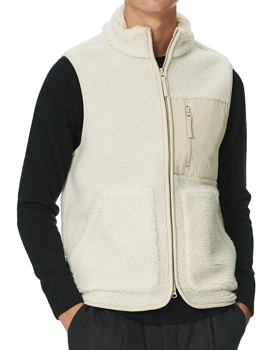 Herre | Gensere | A Day's March | Arvån Recycled Fleece Vest Off White