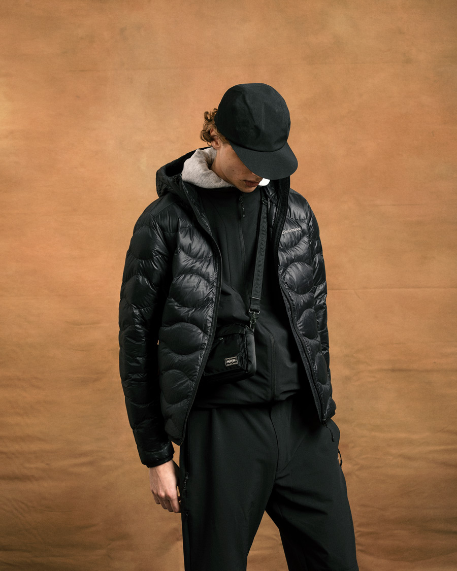 Herre | Jakker | Peak Performance | Helium Hooded Jacket Black