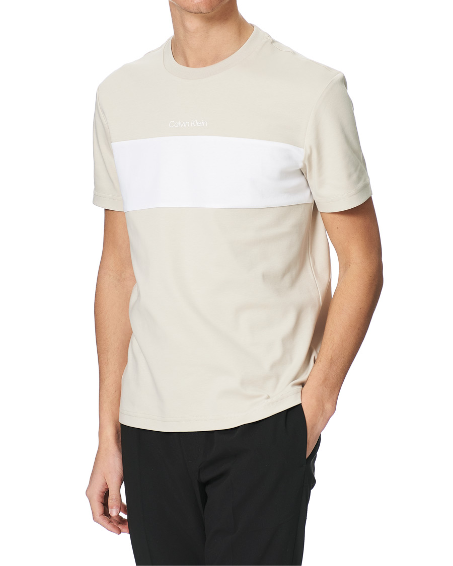 Herre | T-Shirts | Calvin Klein | Logo Colorblock Crew Neck Tee Stony Beige/White