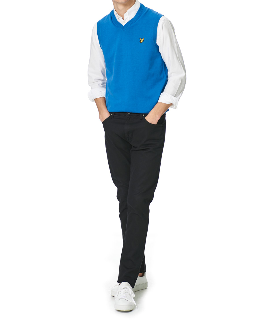 Herre | Gensere | Lyle & Scott | Cotton V-Neck Vest Spring Blue