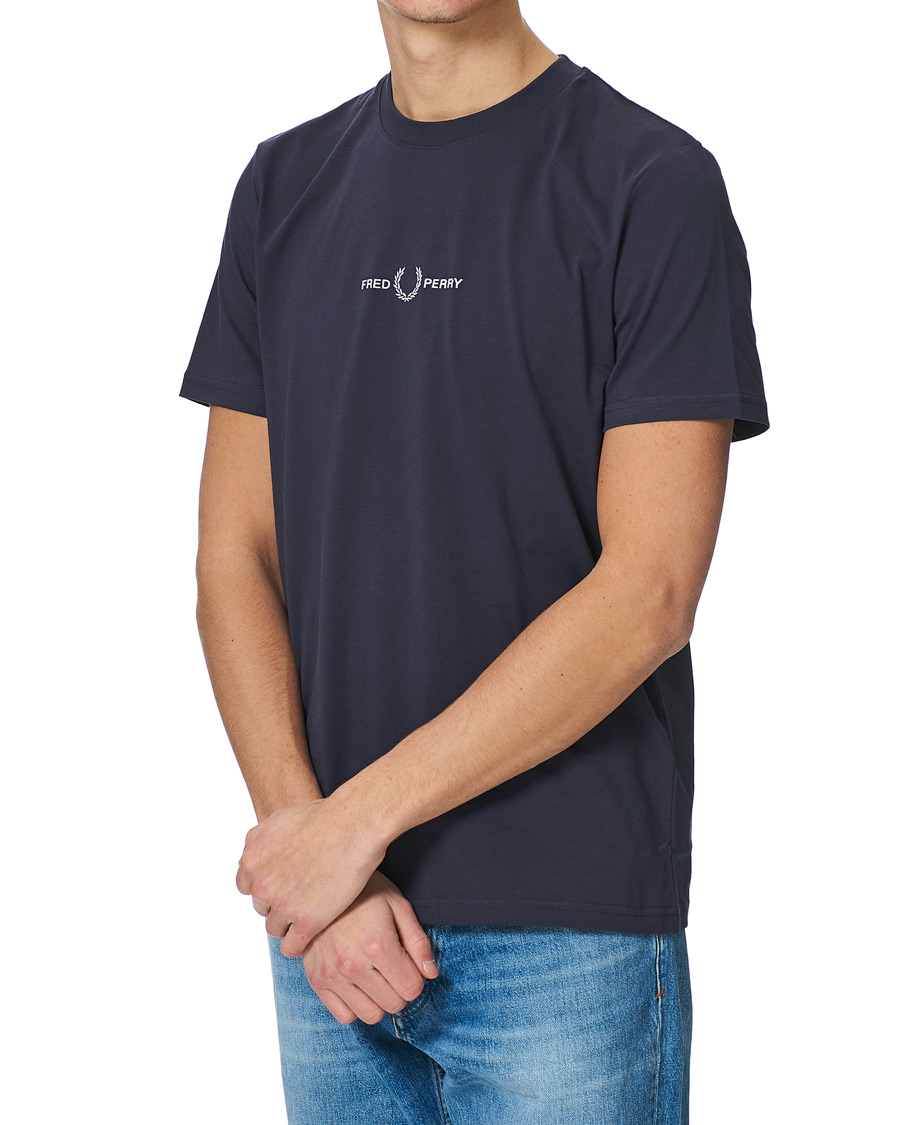 Herre | T-Shirts | Fred Perry | Embroidered T-Shirt Dark Graphite