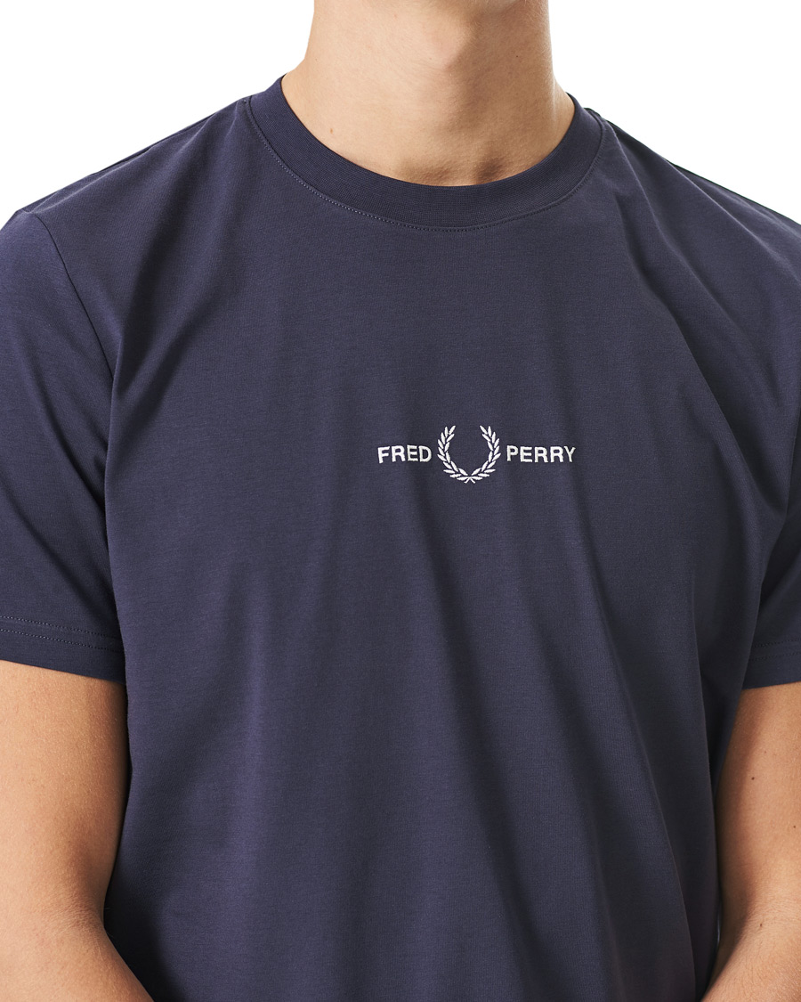 Herre | T-Shirts | Fred Perry | Embroidered T-Shirt Dark Graphite
