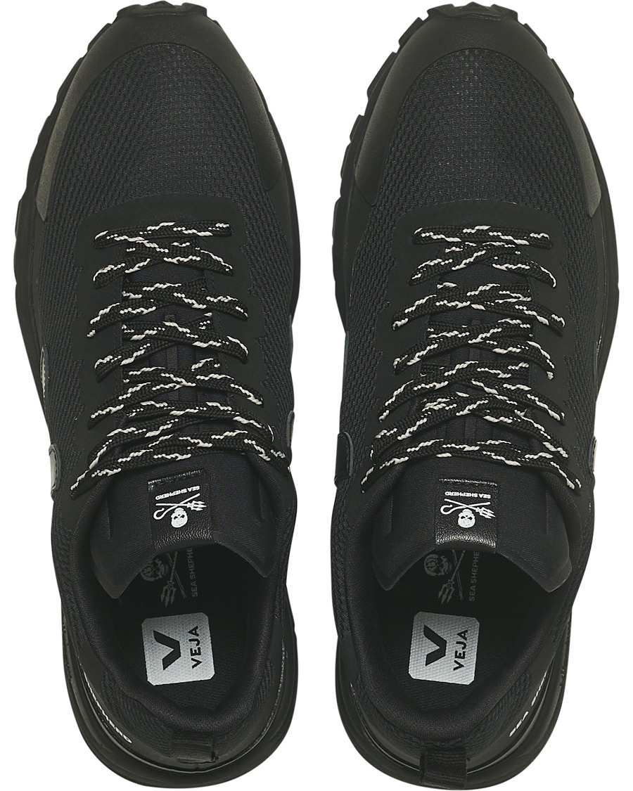 Herre | Veja VEJA X Sea Shepherd Dekkan Vibram Running Sneaker Black | Veja | X Sea Shepherd Dekkan Vibram Running Sneaker Black