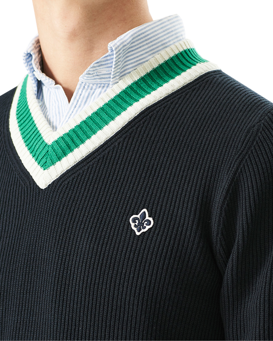 Herre | Gensere | Morris | Willoughby V-Neck Cricket Sweater Navy
