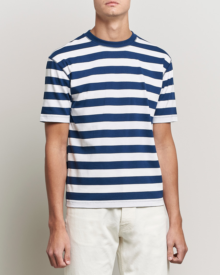 Herre | T-Shirts | Drake's | Striped Cotton Hiking Tee White/Navy