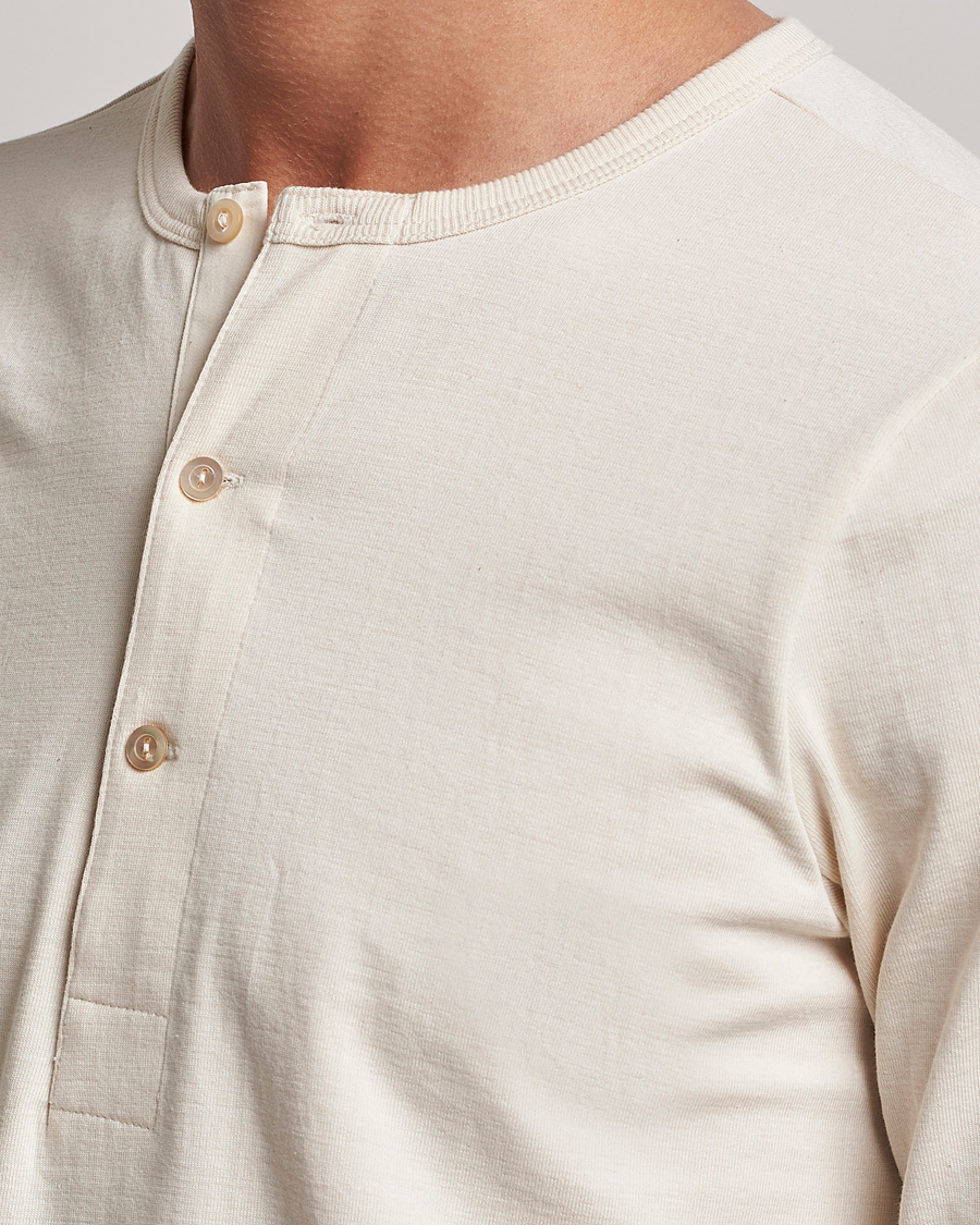 Herre | T-Shirts | Merz b. Schwanen | Classic Organic Cotton Henley Sweater Nature