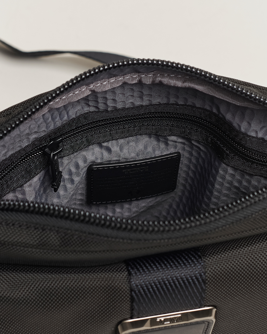 Herre | TUMI Alpha Bravo Junior Crossbody Black | TUMI | Alpha Bravo Junior Crossbody Black