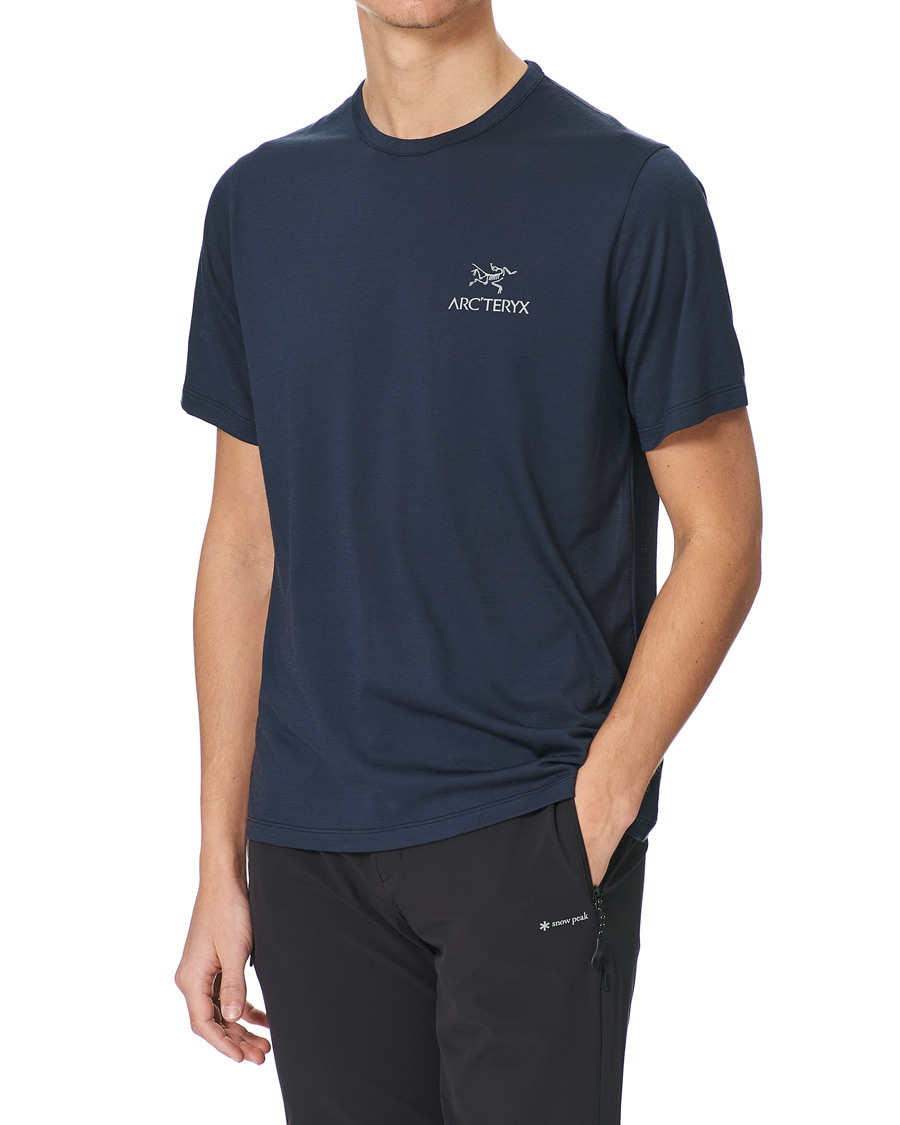Herre | T-Shirts | Arc'teryx | Arc´Logo Emblem Wool T-shirt Black Sapphire
