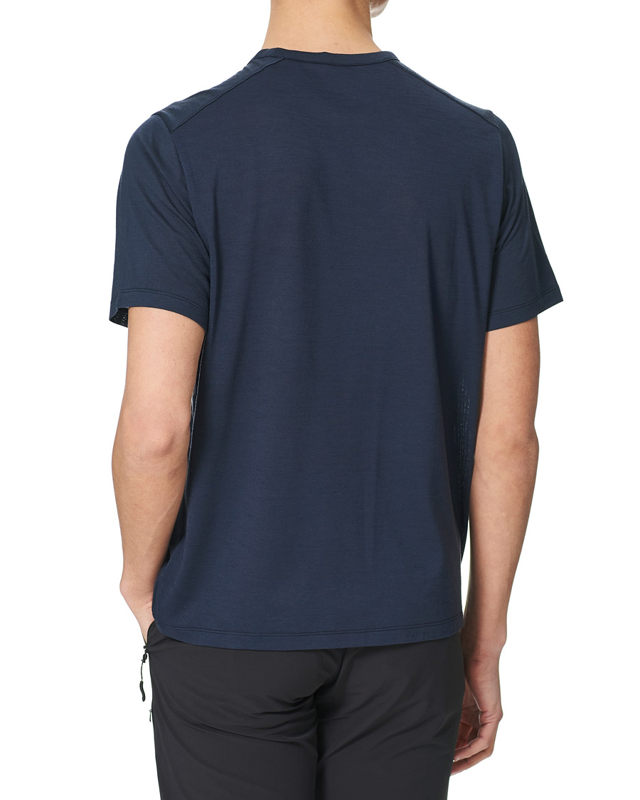 Herre | T-Shirts | Arc'teryx | Arc´Logo Emblem Wool T-shirt Black Sapphire