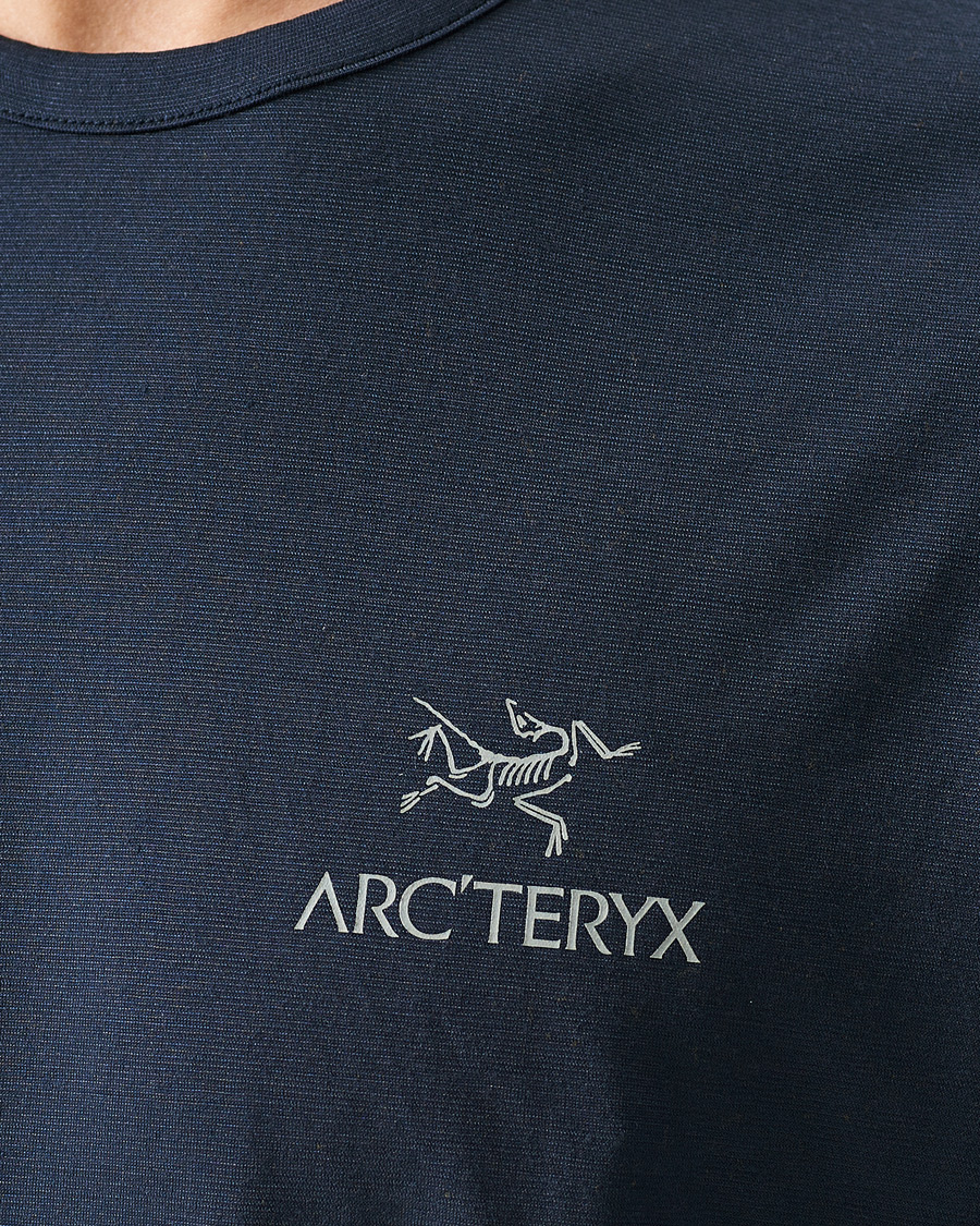 Herre | T-Shirts | Arc'teryx | Arc´Logo Emblem Wool T-shirt Black Sapphire