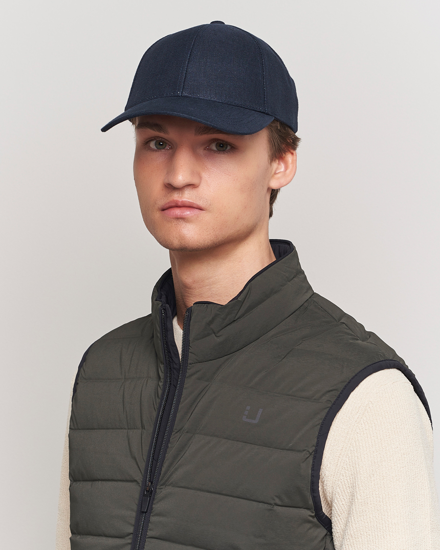 Herre | New Nordics | Varsity Headwear | Linen Baseball Cap Deep Sea Navy