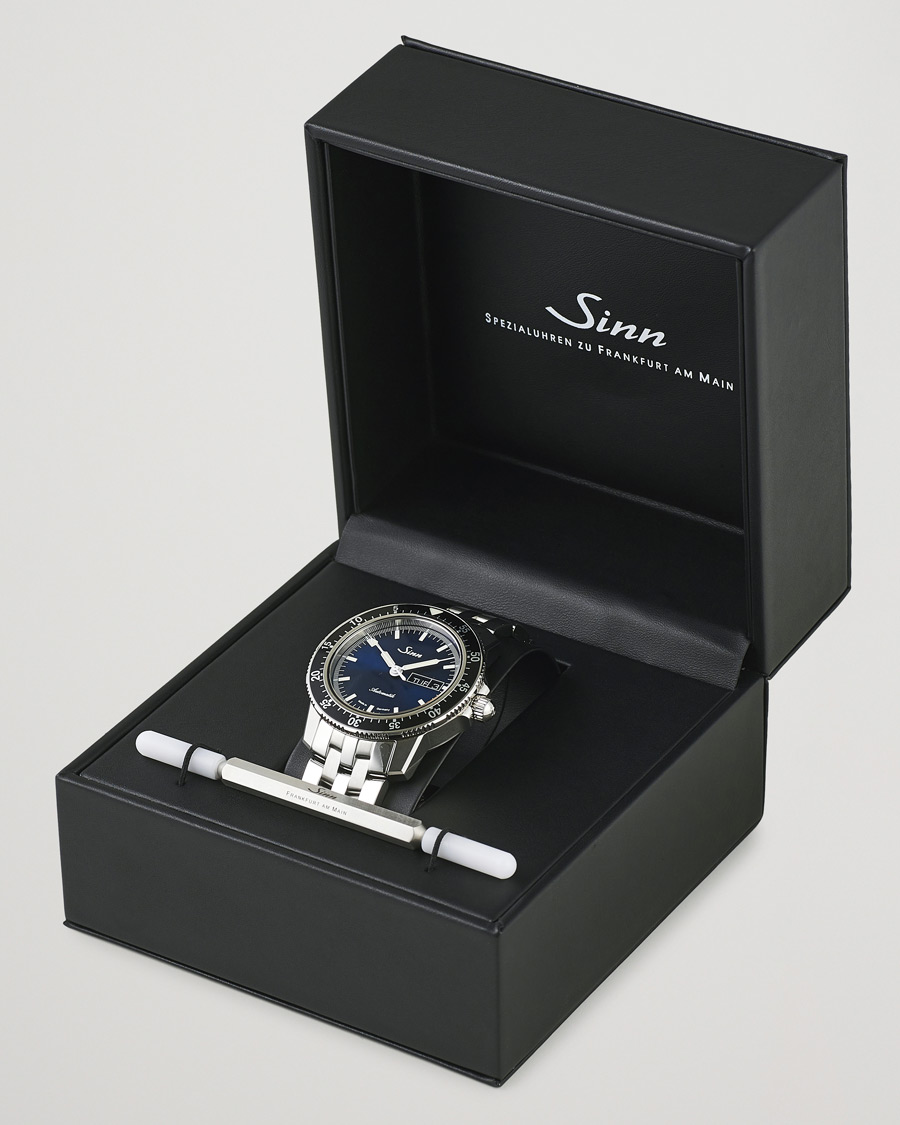 Herre | Sinn 104 I B Pilot Watch 41mm Steel Link Dark Blue | Sinn | 104 I B Pilot Watch 41mm Steel Link Dark Blue