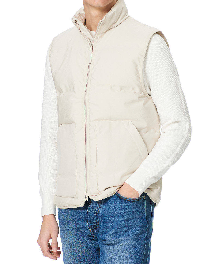 Herre | A Day's March | A Day's March | Makalu Down Vest Sand