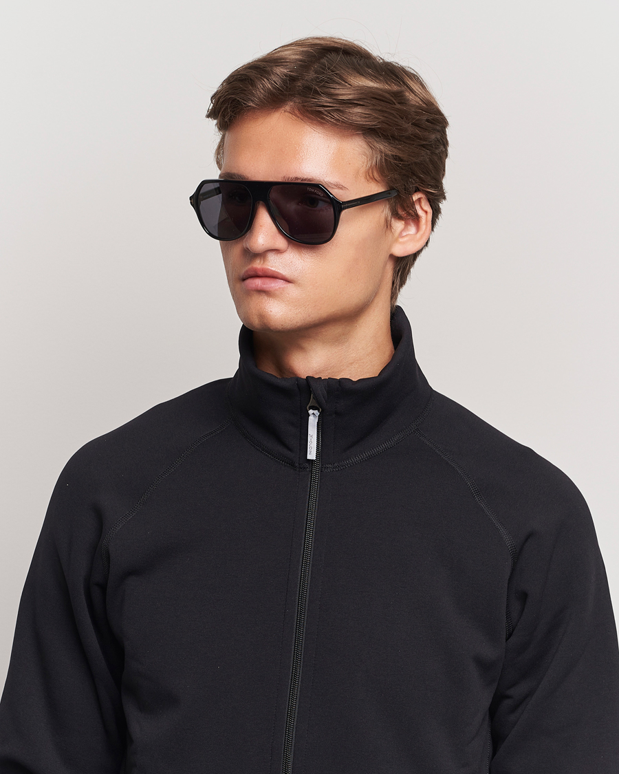Herre | Tom Ford Hayes Sunglasses Shiny Black/Smoke | Tom Ford | Hayes Sunglasses Shiny Black/Smoke