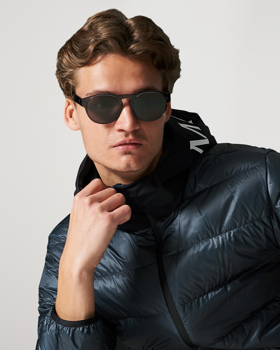 Herre | Moncler Lunettes ML0209 Polarized Sunglasses Shiny Black/Smoke | Moncler Lunettes | ML0209 Polarized Sunglasses Shiny Black/Smoke