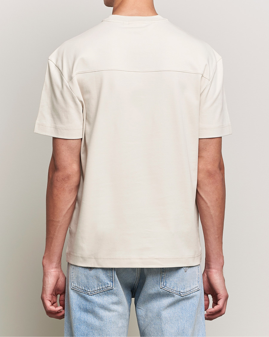 Herre | T-Shirts | Calvin Klein | Debossed Logo Crew Neck Tee Stony Beige