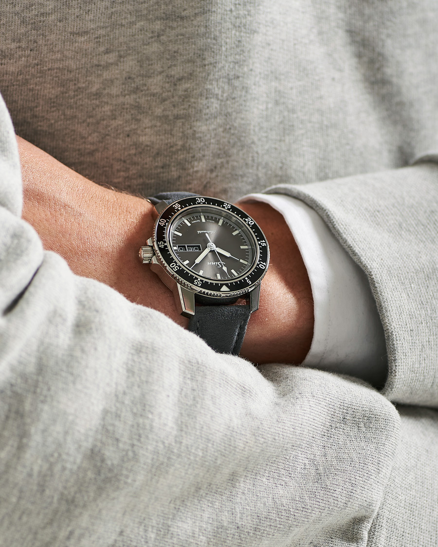 Herre | Sinn 104 I A Pilot Watch 41mm Alcantara Strap Grey | Sinn | 104 I A Pilot Watch 41mm Alcantara Strap Grey