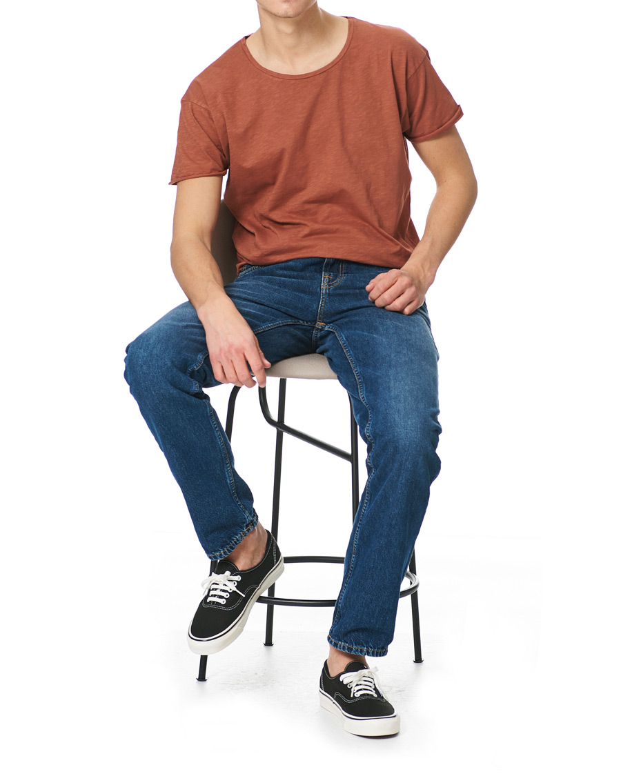 Herre | T-Shirts | Nudie Jeans | Roger Slub Crew Neck Tee Terra Red