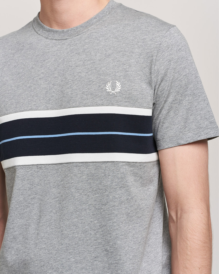 Herre | T-Shirts | Fred Perry | Tram Line Pannel Tee Steel Marl