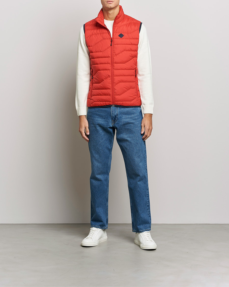 Herre | Jakker | J.Lindeberg | Cliff Light Down Vest Barbados Cherry