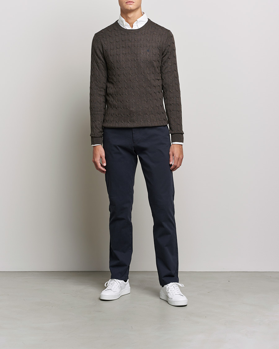 Herre | Gensere | Morris | Merino Cable Crew Neck Dark Brown