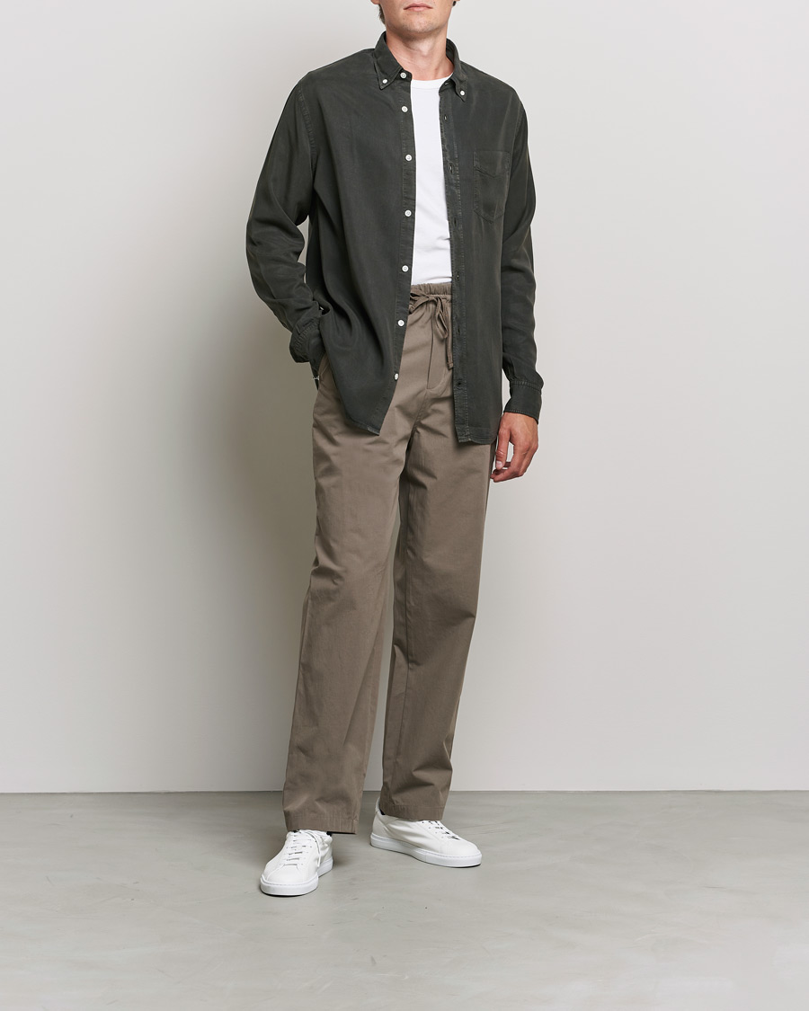 Herre | Skjorter | NN07 | Levon Tencel Shirt Dark Army