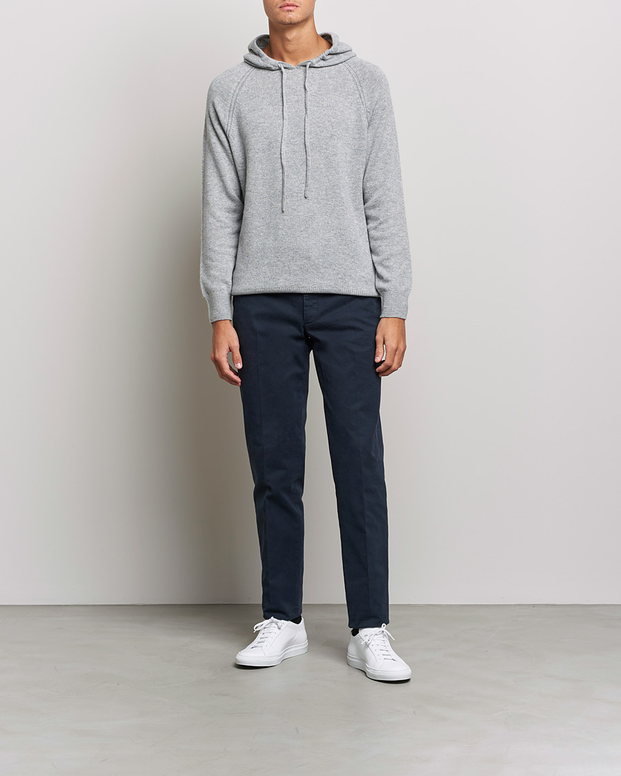 Herre | Gensere | Johnstons of Elgin | Seamless Cashmere Hoodie Silver