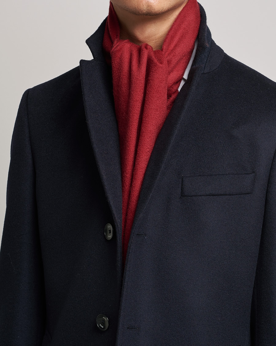 Herre | Johnstons of Elgin Cashmere Scarf Wine | Johnstons of Elgin | Cashmere Scarf Wine