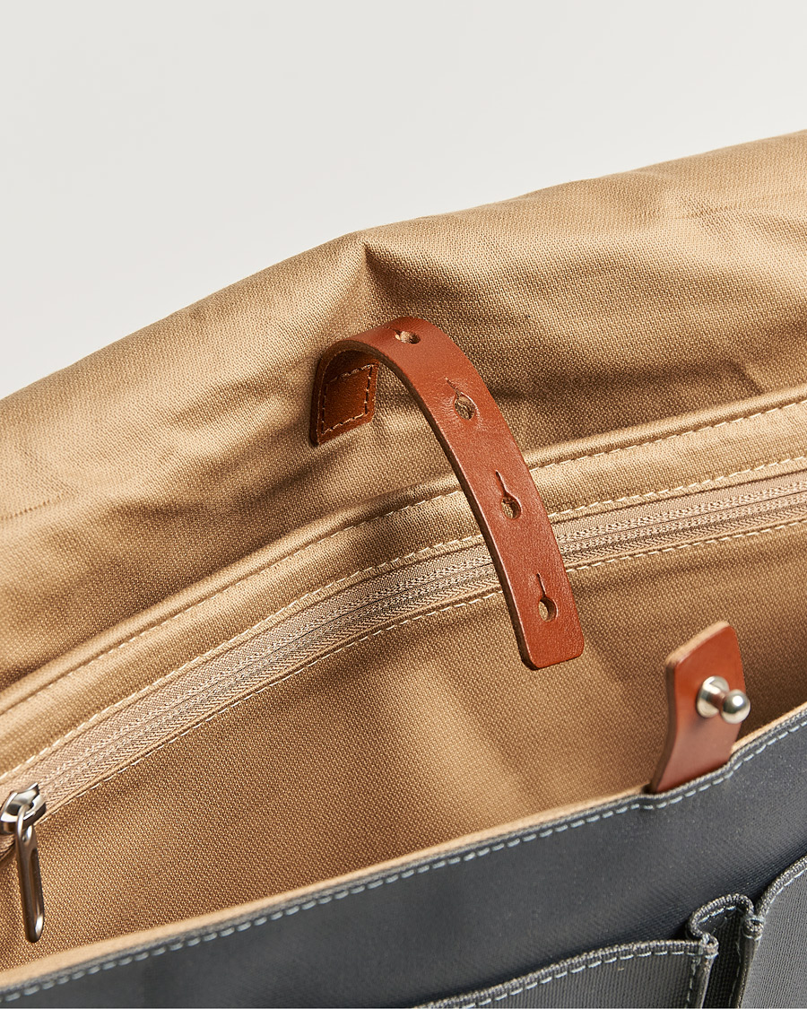 Herre | Brooks England Barbican Cotton Canvas 13L Shoulder Bag Grey | Brooks England | Barbican Cotton Canvas 13L Shoulder Bag Grey