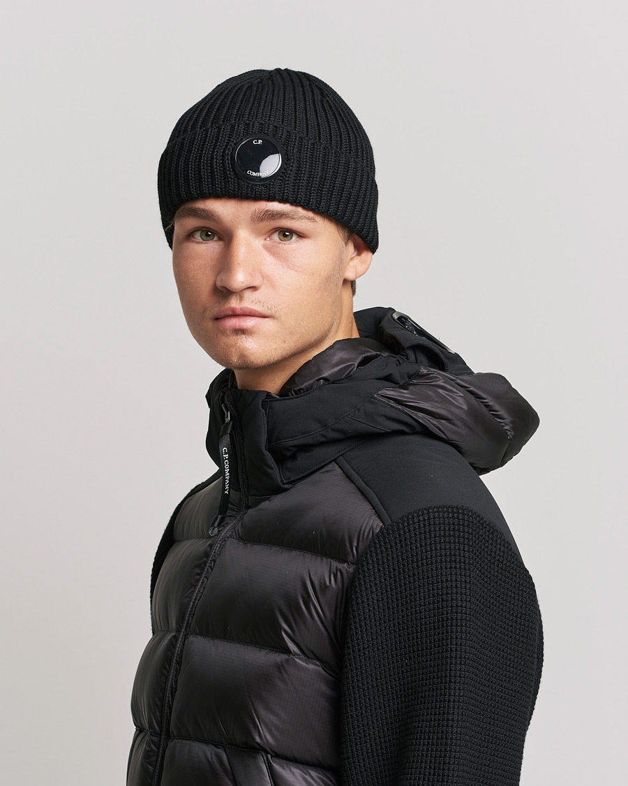 Herre | C.P. Company Knitted Merino Lens Beanie Black | C.P. Company | Knitted Merino Lens Beanie Black