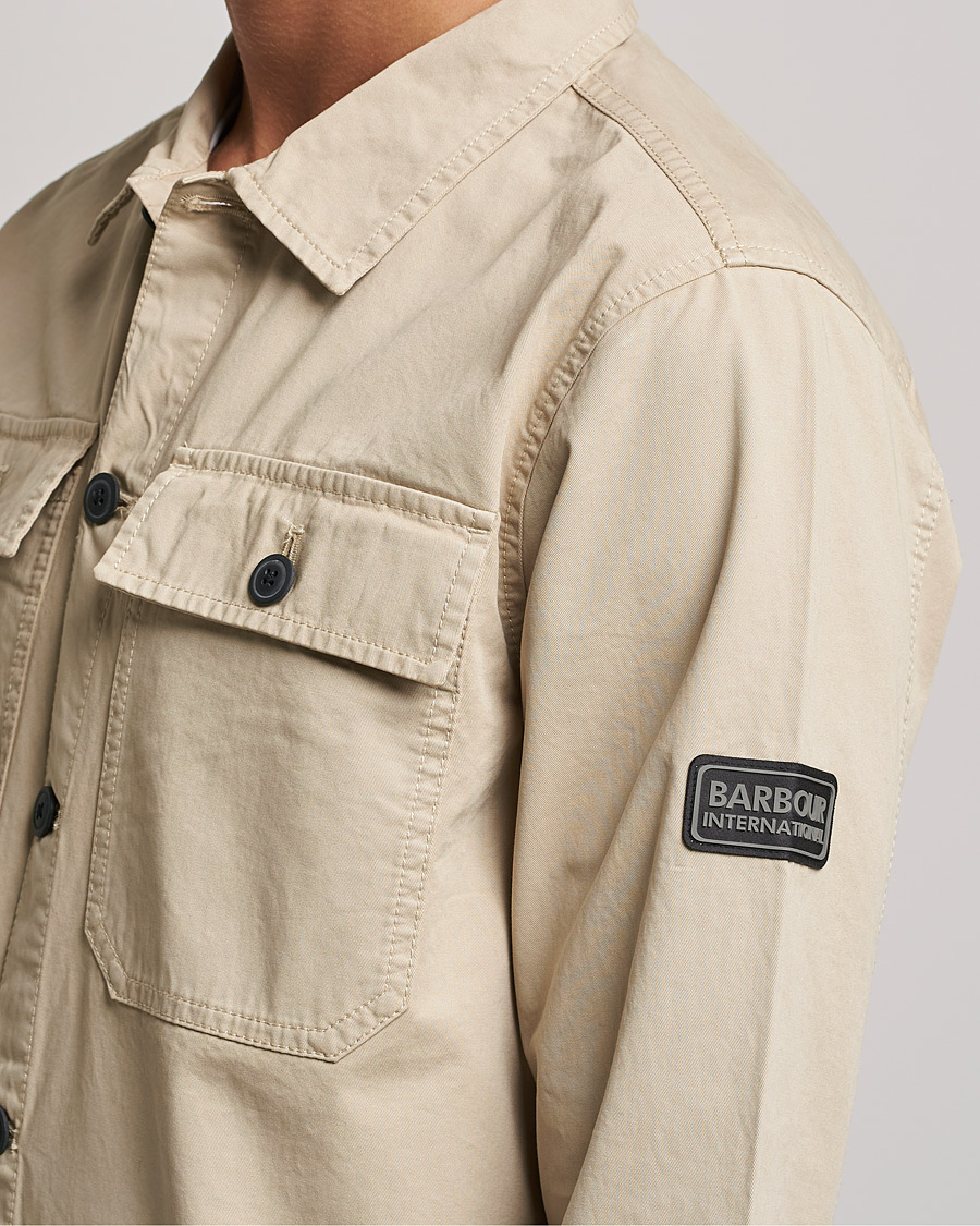 Herre | Skjorter | Barbour International | Adey Pocket Overshirt Oyster