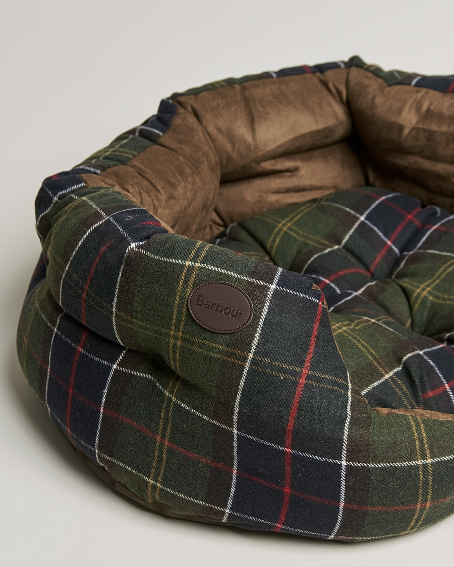Herre | Barbour Lifestyle Luxury Dog Bed 30' Classic Tartan | Barbour Lifestyle | Luxury Dog Bed 30' Classic Tartan